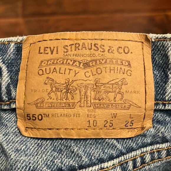Vintage Levi’s Boys’ 550 Distressed Blue Denim Jeans - Picture 10 of 12